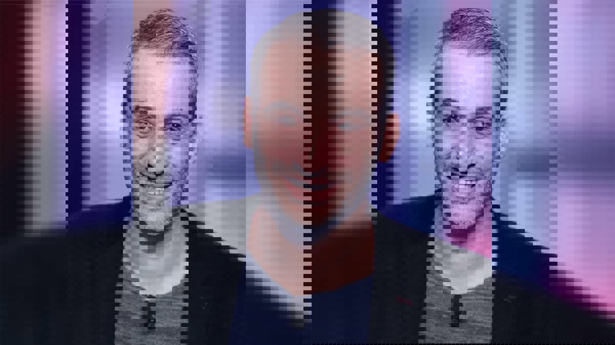 أحمد ماضي يقاضي إليسا بسبب أغنية "أنا وبس"