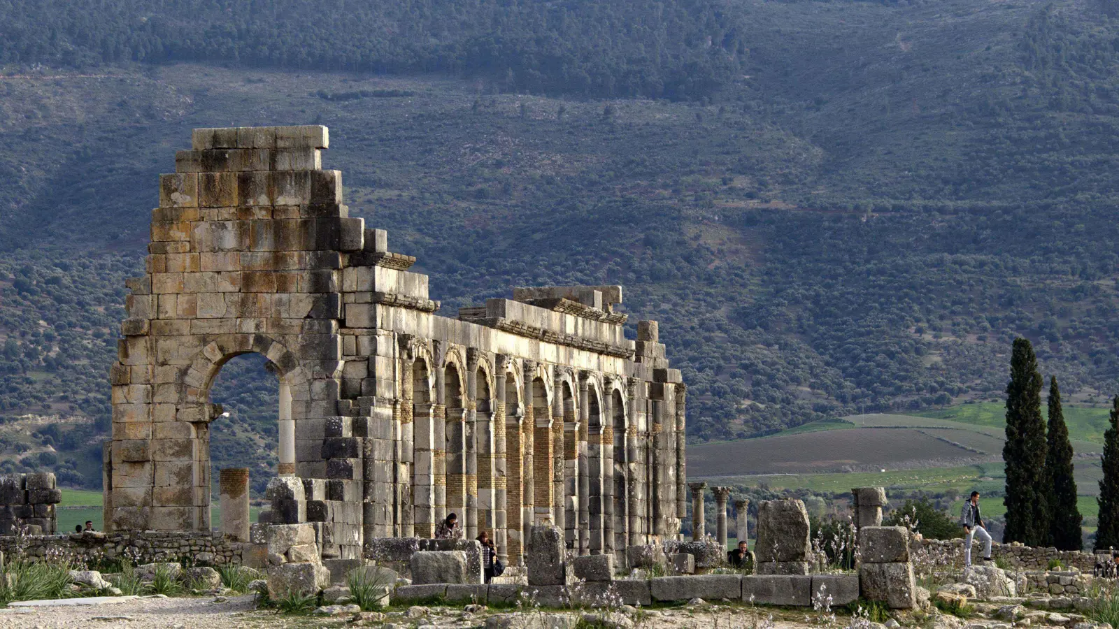 "وليلي" المغربية.. جوهرة الإمبراطورية الرومانية على مر الزمان (فيديو إرم)