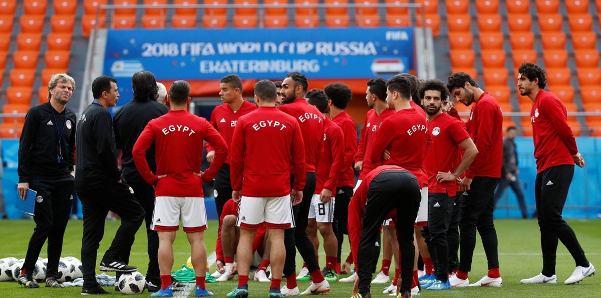 مباراة مصر وأوروجواي.. هل تنتصر أفكار كوبر أمام هجوم تاباريز الساحق؟