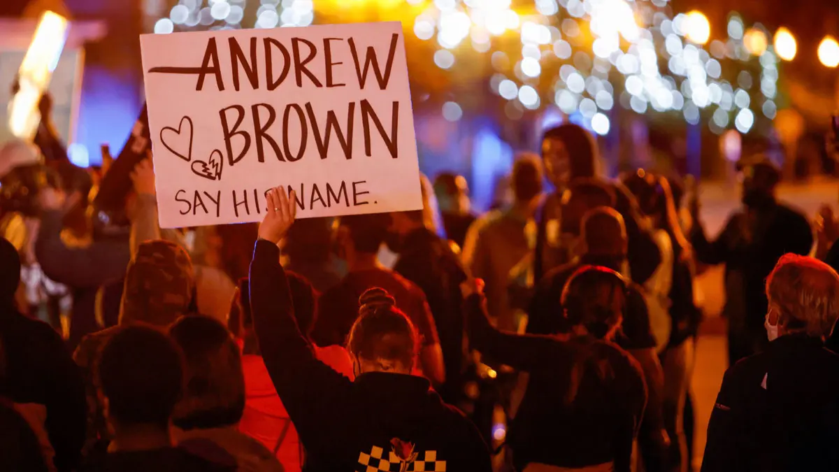 الكشف عن مفاجأة صادمة في قضية مقتل رجل أسود على يد الشرطة الأمريكية