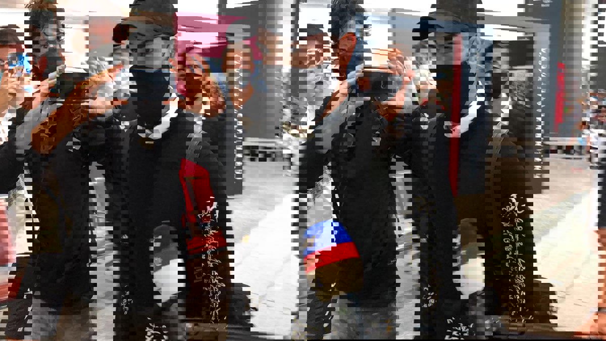 إبراهيم دياز يصل ميلانو لإتمام صفقة انتقاله إلى ميلان (فيديو)