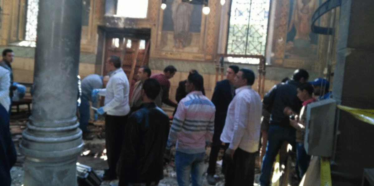 ارتفاع ضحايا انفجار الكنيسة البطرسية في حي العباسية بالقاهرة إلى 25 قتيلًا معظمهم سيدات