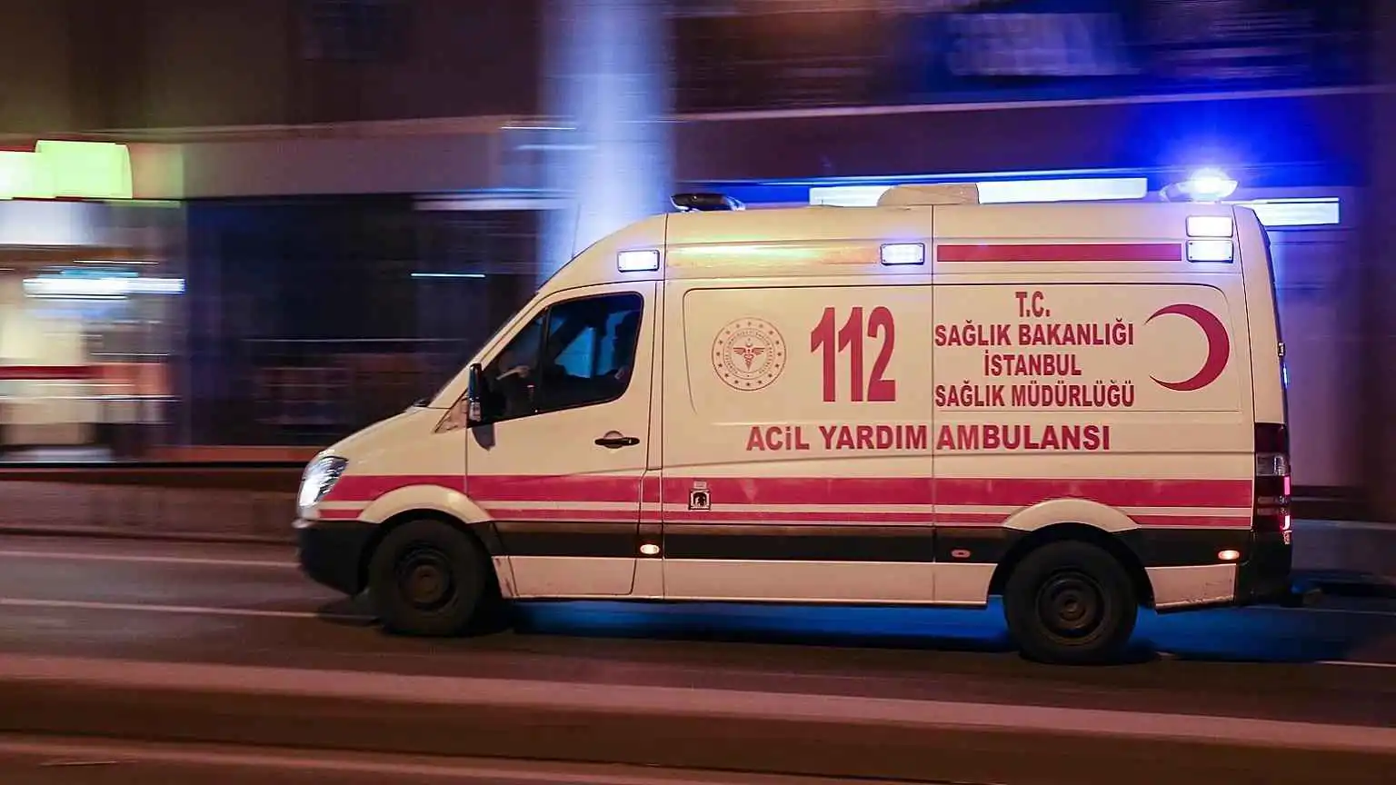 نوبة جنون.. تركي يفاجئ عائلته بوضع سم قاتل في الطعام