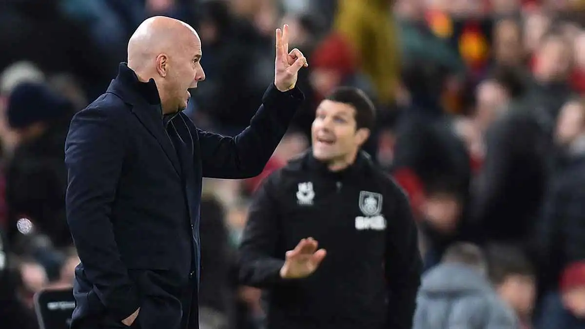 كابوس لا ينتهي.. 4 أشياء تجبر ليفربول على طرد سلوت