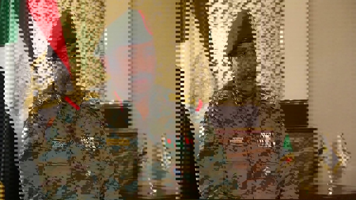 البرهان يتعهد بتنفيذ اتفاق المرحلة الانتقالية مع قوى التغيير