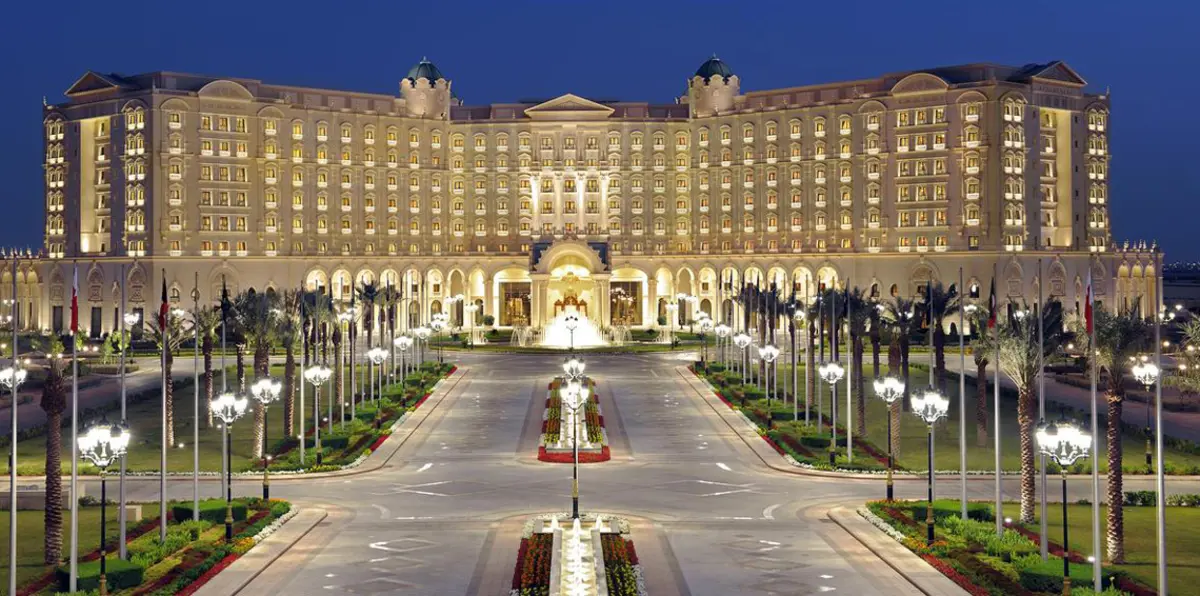 صحيفة: إطلاق سراح موقوفين بـ"الريتز" بينهم مسؤول كبير سابق