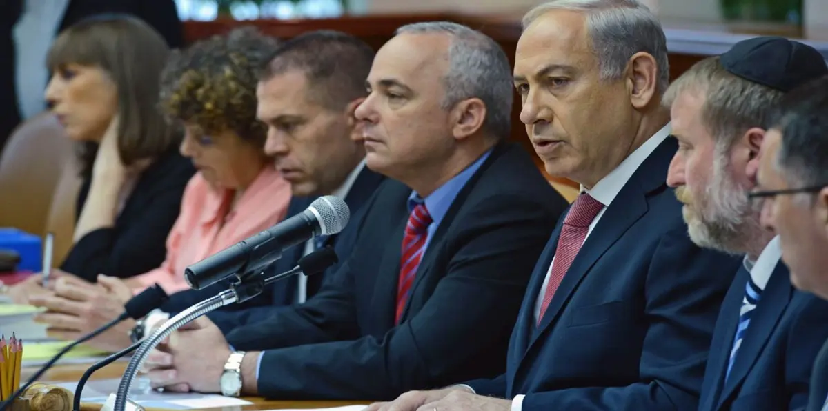 الحكومة الإسرائيلية تنهي نزاعًا فجر التكهنات بشأن انتخابات مبكرة