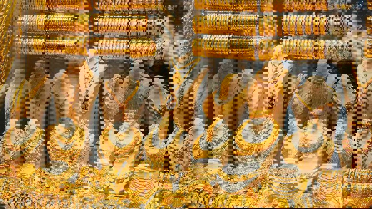 الذهب يستقر مع تراجع عوائد السندات الأمريكية وارتفاع الدولار