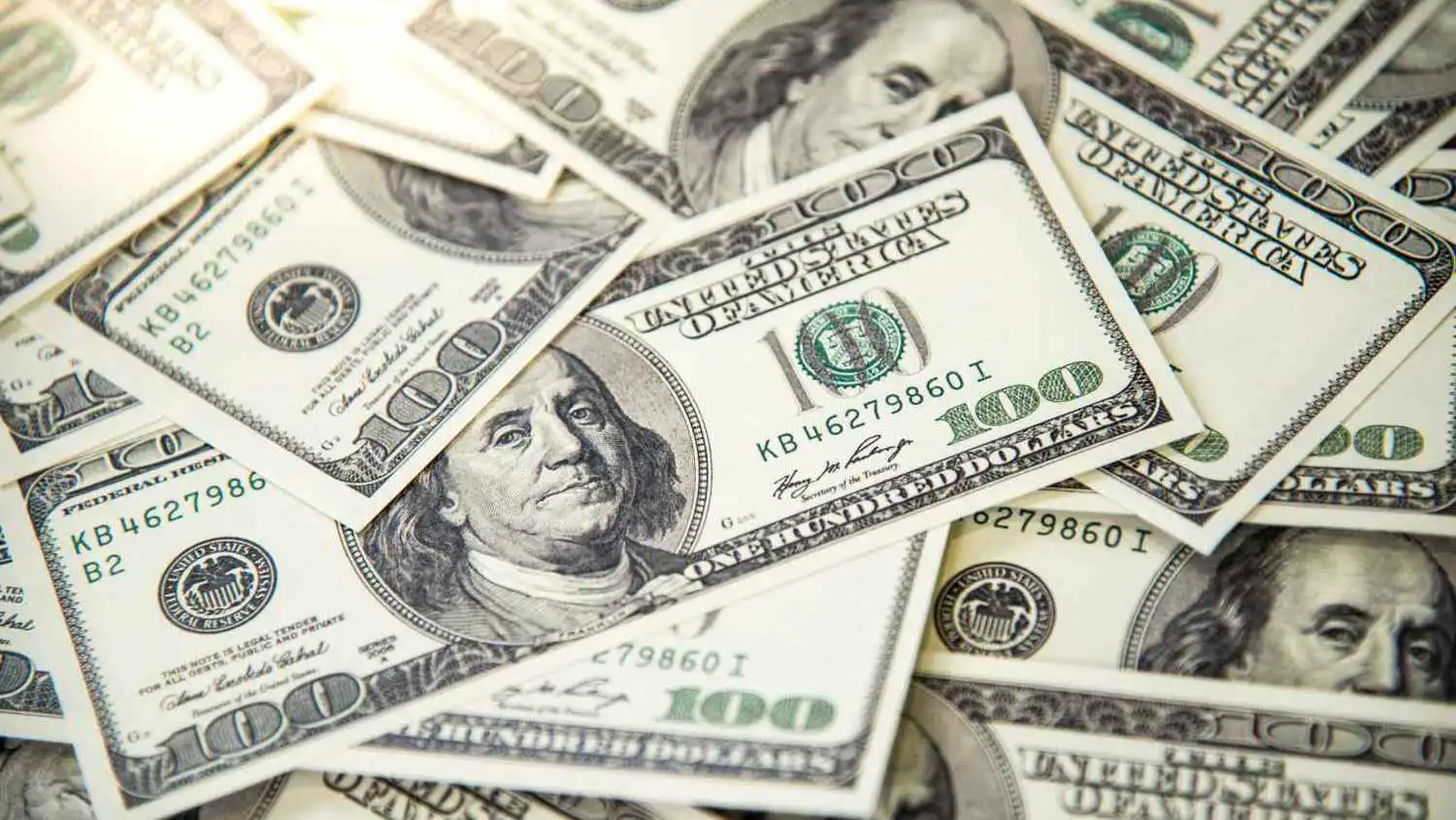 ارتفاع الرغبة بالمخاطرة.. الدولار عند أدنى مستوى في 6 أسابيع