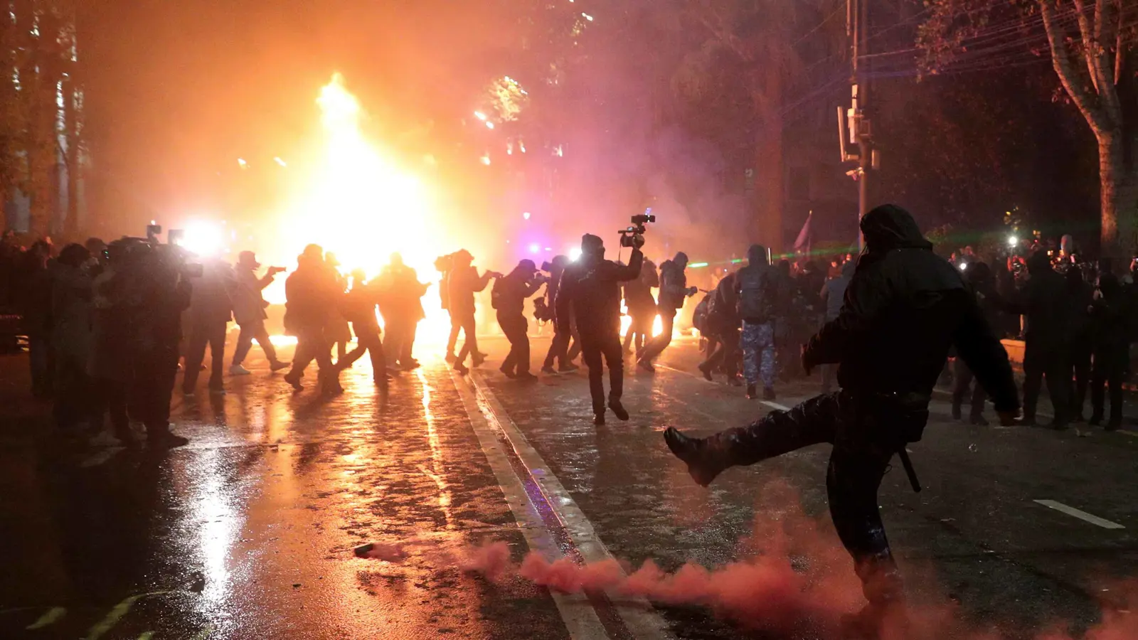 على وقع أزمة دبلوماسية.. جورجيا تؤجل انضمامها للاتحاد الأوروبي