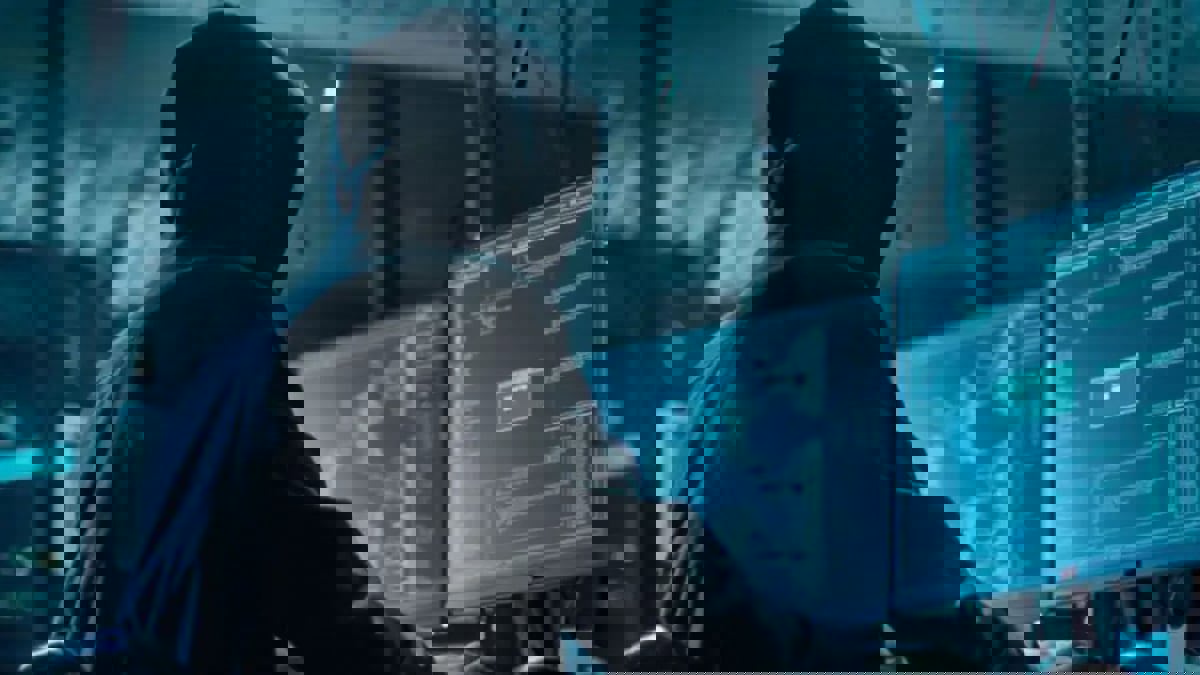 صحيفة عبرية: قراصنة إيرانيون يسربون سجلات طبية لـ 290 ألف مريض