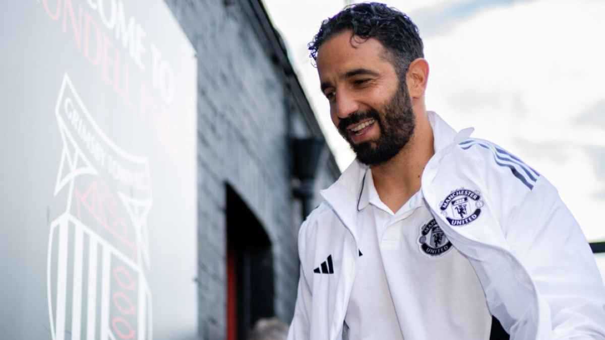 مفاجأة لافتة في موقف روبن أموريم من الرحيل عن مانشستر يونايتد