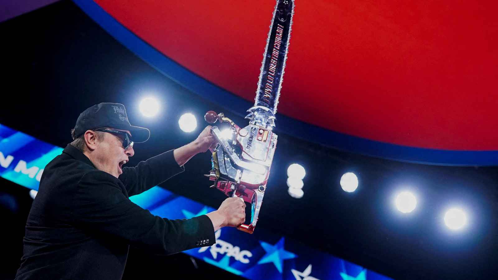 250 ألف موقّع.. عريضة لتجريد إيلون ماسك من جنسيته الكندية