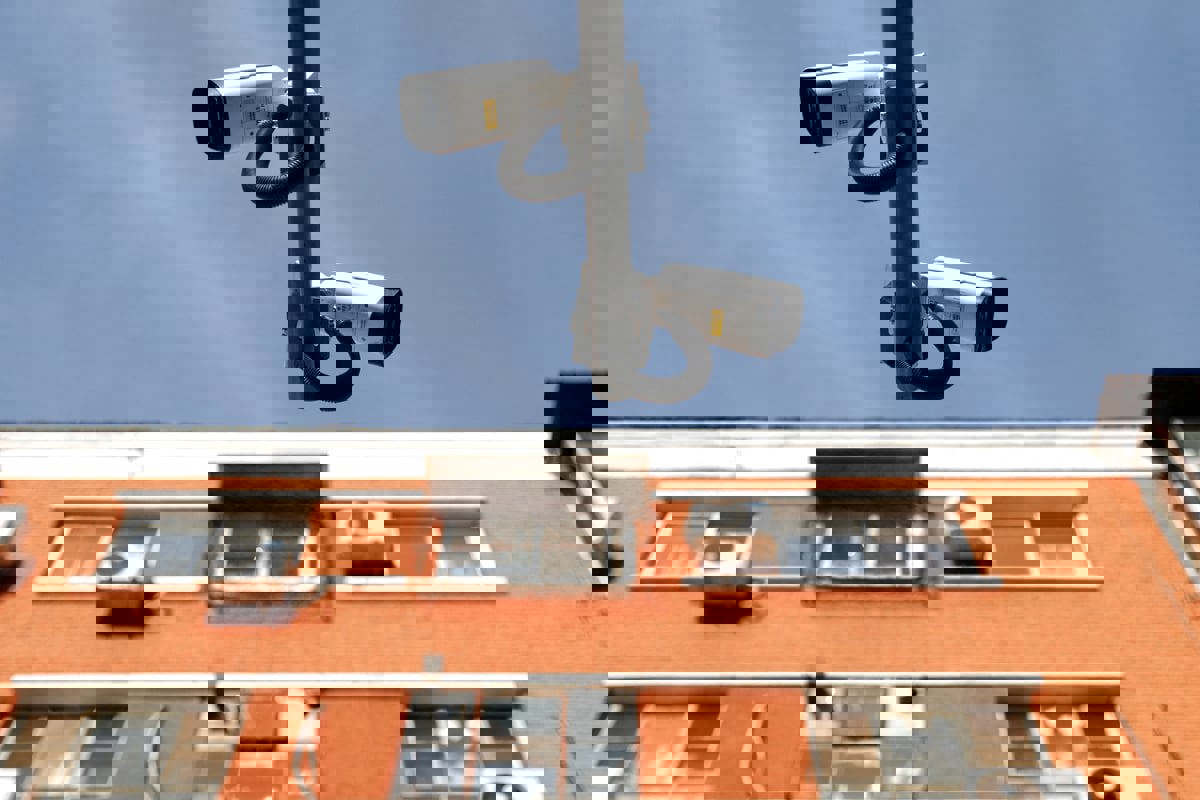 إياك أن تضع كاميرات المراقبة في هذه الأماكن