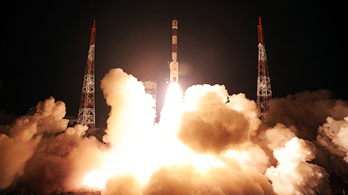 الهند تفقد الاتصال بمركبة فضاء خلال مهمة إلى القمر