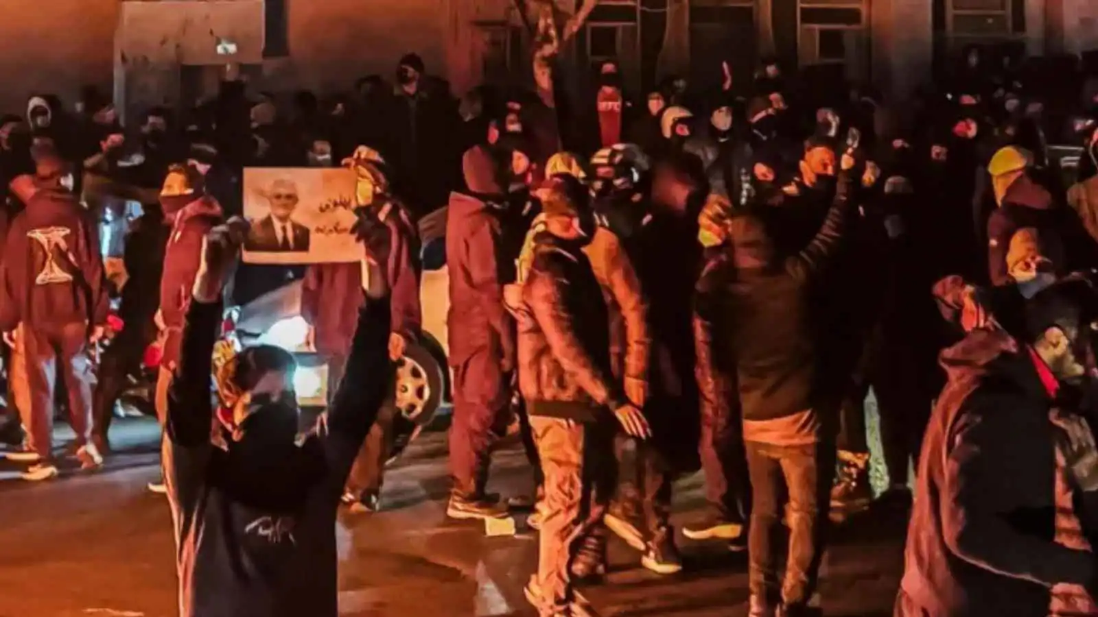 احتجاجات إيران.. تجار "البازار" يثورون ضد الإمبراطورية الاقتصادية للحرس الثوري