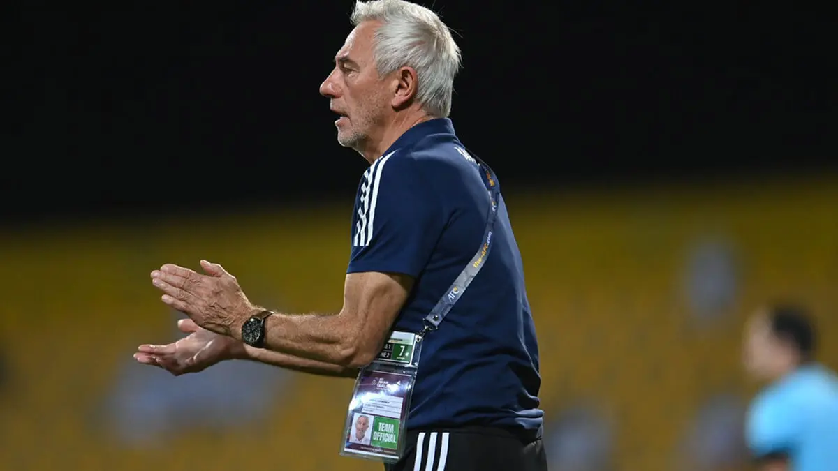 فان مارفيك يرفض تحميل لاعبي الإمارات مسؤولية الخسارة أمام إيران