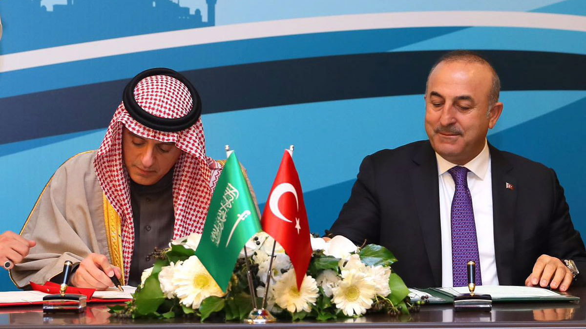 تركيا تقول إن وزير خارجيتها أجرى اتصالًا مع عادل الجبير