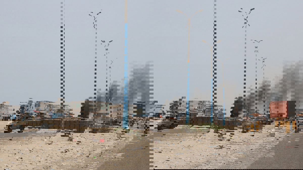 عدن.. تشكيل لجنة للتحقيق في اشتباكات بين فصائل أمنية