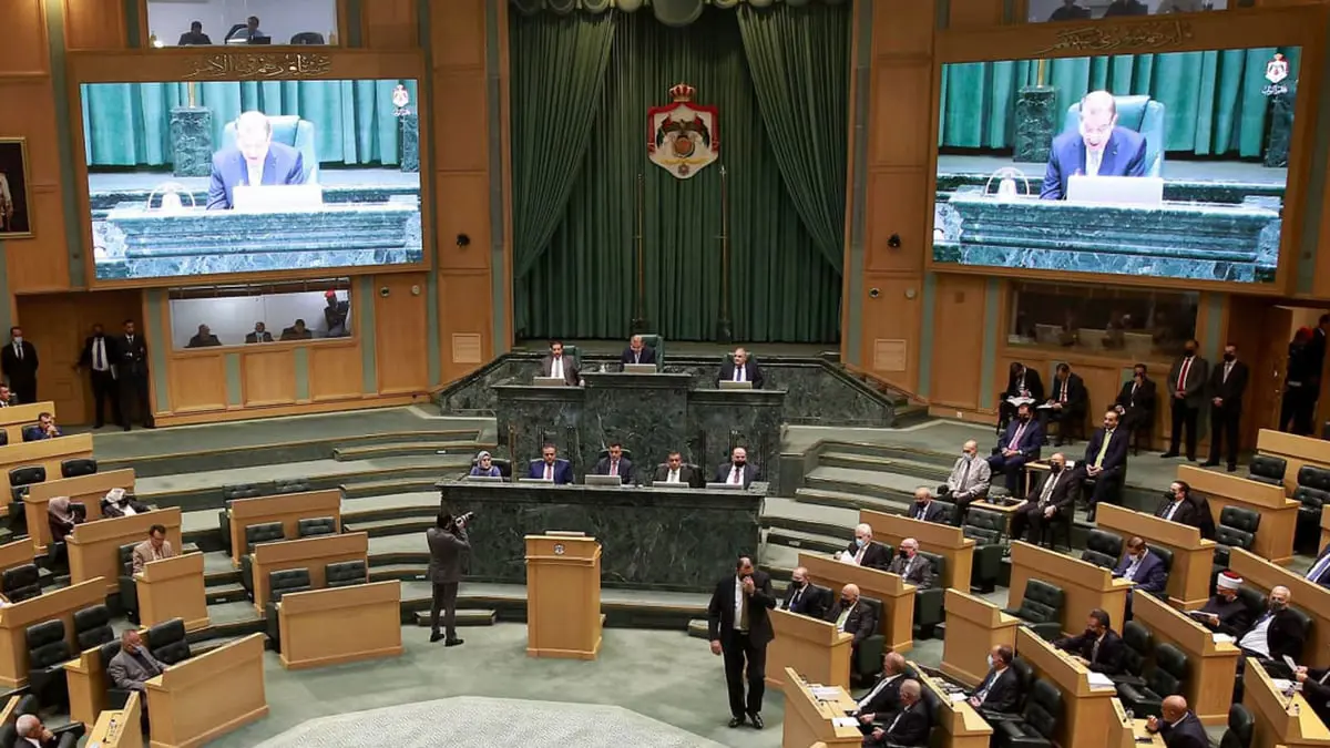 البرلمان الأردني يتراجع عن منع حملة الجواز الإسرائيلي من الاستثمار في المملكة