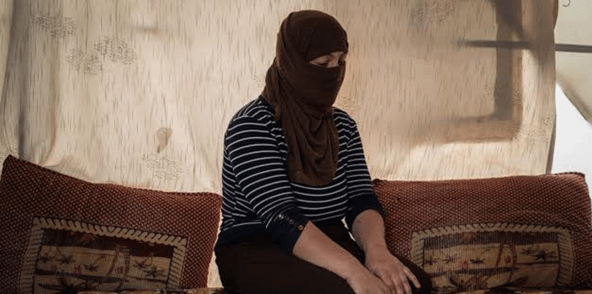 داعش يعرض أسيرات للبيع على الإنترنت