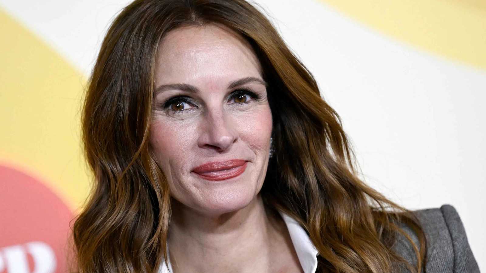 بعد 25 عاما.. ما سر عودة إيرين بروكوفيتش لذاكرة جوليا روبرتس؟ (فيديو)