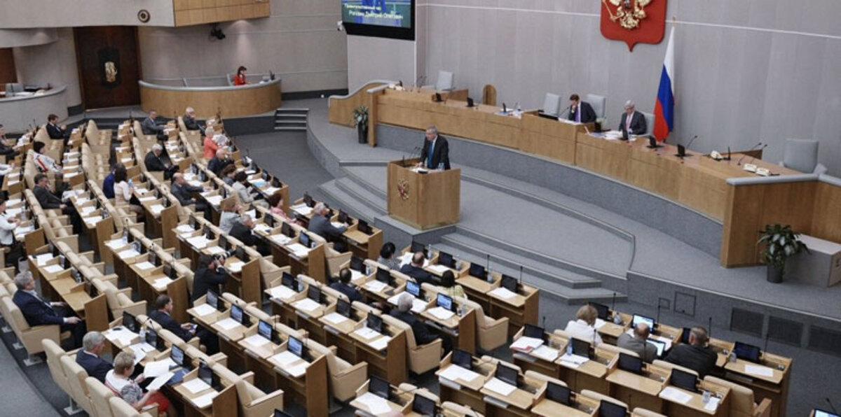 الدوما يؤيد فتح تحقيق بشأن عمل مؤسسات إعلامية أمريكية في روسيا