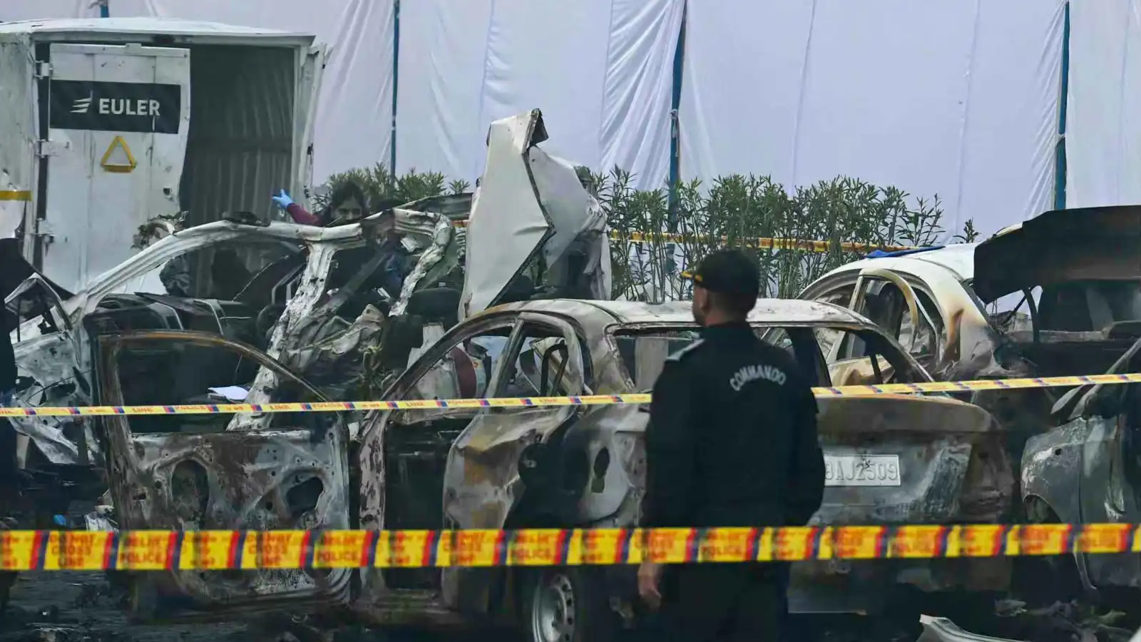 الهند تعتقل أحد سكان كشمير على خلفية انفجار سيارة في نيودلهي