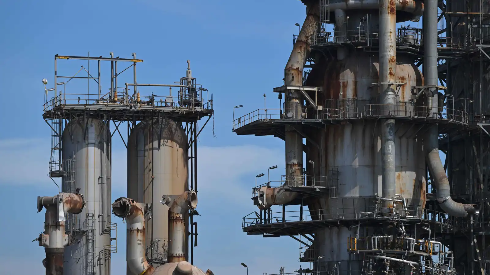 إنتاج أوبك ينخفض إلى أدنى مستوى له منذ جائحة كورونا