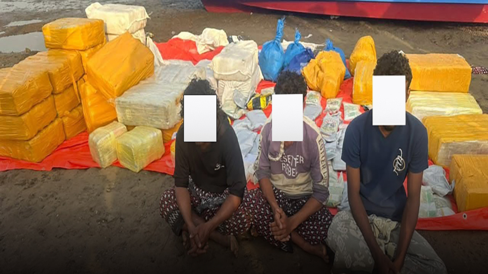 اليمن.. إحباط تهريب نصف طن من الحشيش قبالة سواحل لحج