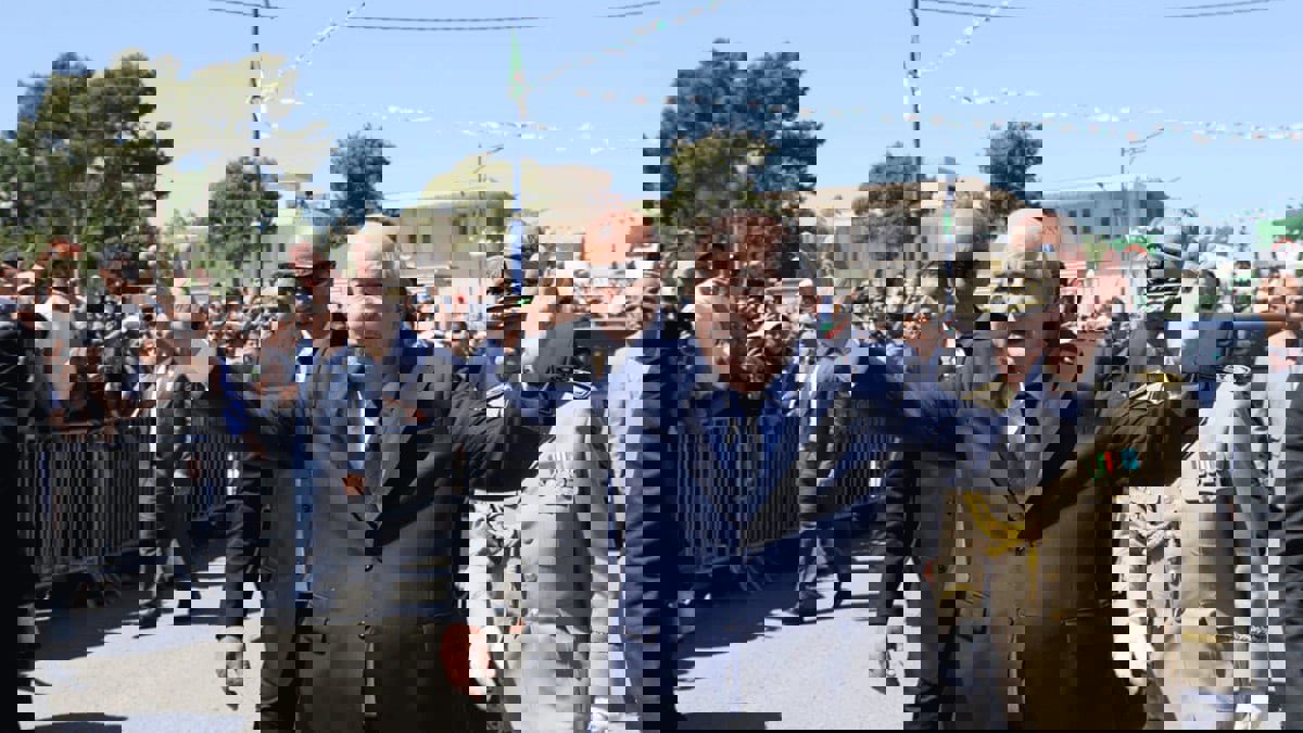 خبراء: نزول تبون إلى الميدان حملة استباقية قبل الترشح للرئاسة