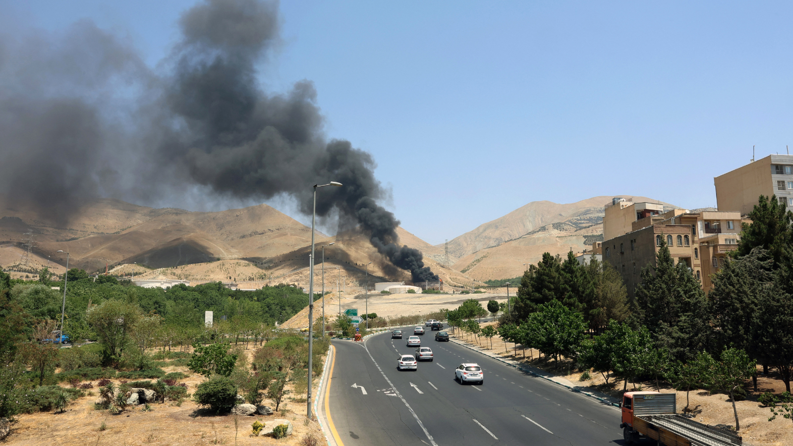 إيران.. انفجار عنيف على الطريق الرابط بين طهران وقم