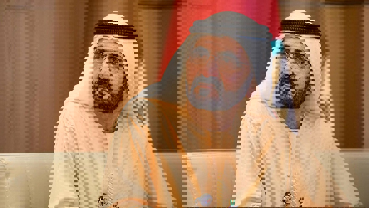 محمد بن راشد يحتفل بعيد ميلاده وسط أحفاده 