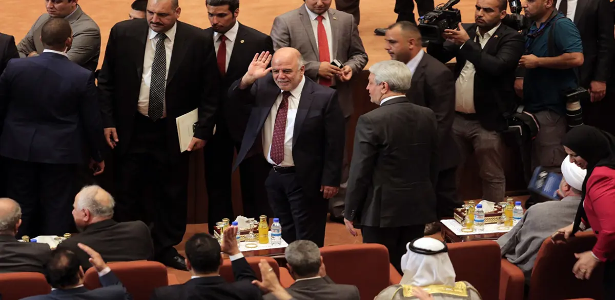 العبادي يواجه اتهامات باستغلال منصبه في الدعاية الانتخابية