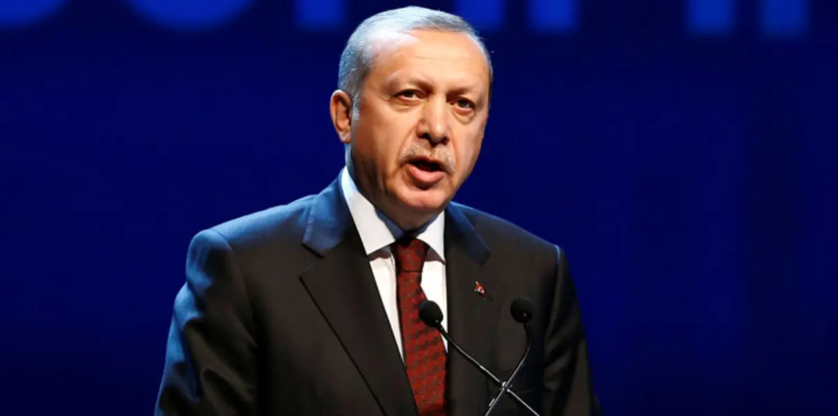 ‫أردوغان يوقع رسمياً قانون رفع الحصانة عن نواب البرلمان‬‎