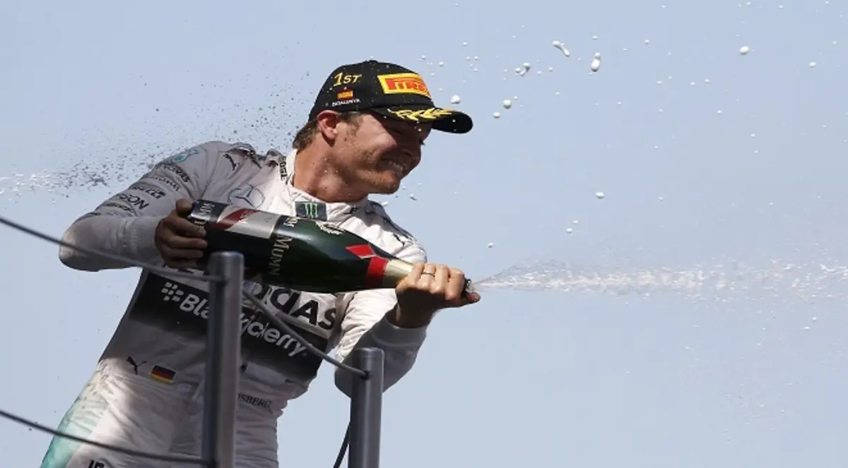 روزبرغ سائق مرسيدس يفوز بسباق إسبانيا للفورمولا1