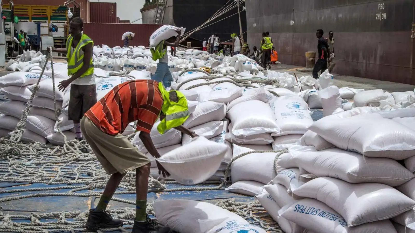 أوقفت مساعدات لمقديشيو.. تراجع علاقات أمريكا والصومال لأدنى مستوى