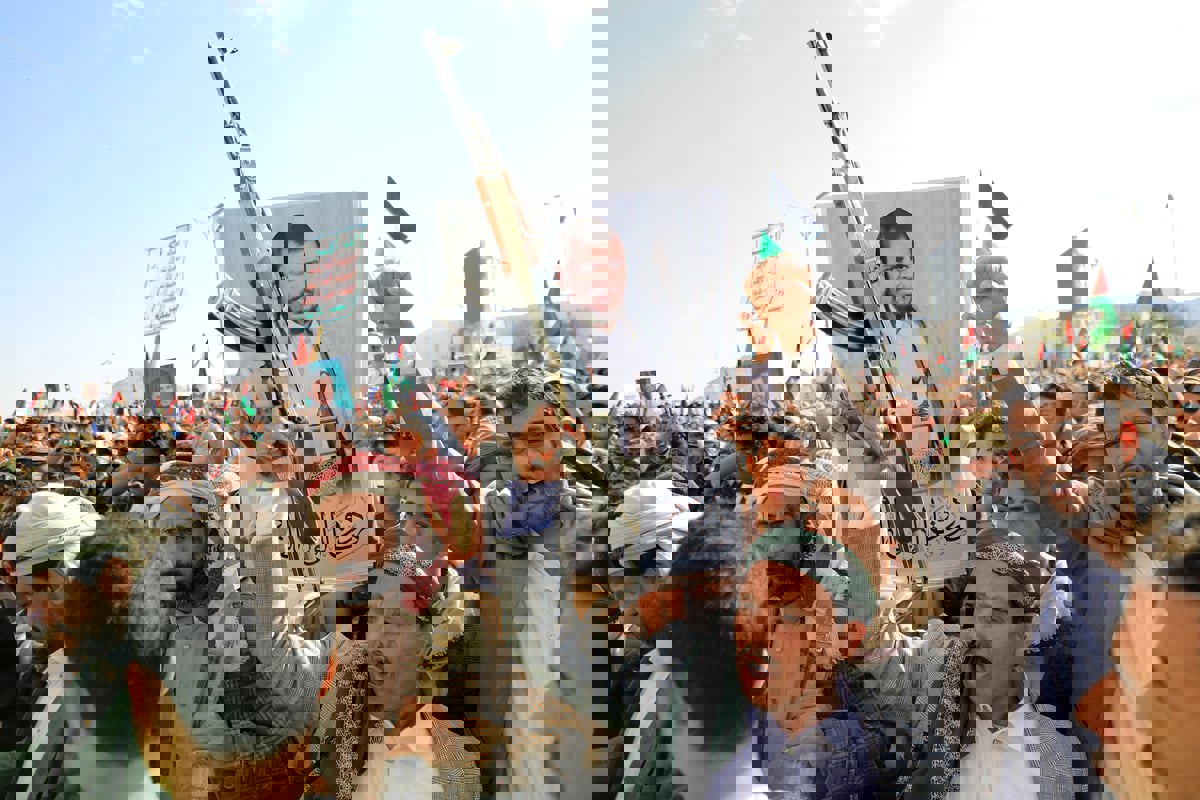 اليمن.. عبد الملك الحوثي يكشف عن تعاون مع الميليشيات العراقية