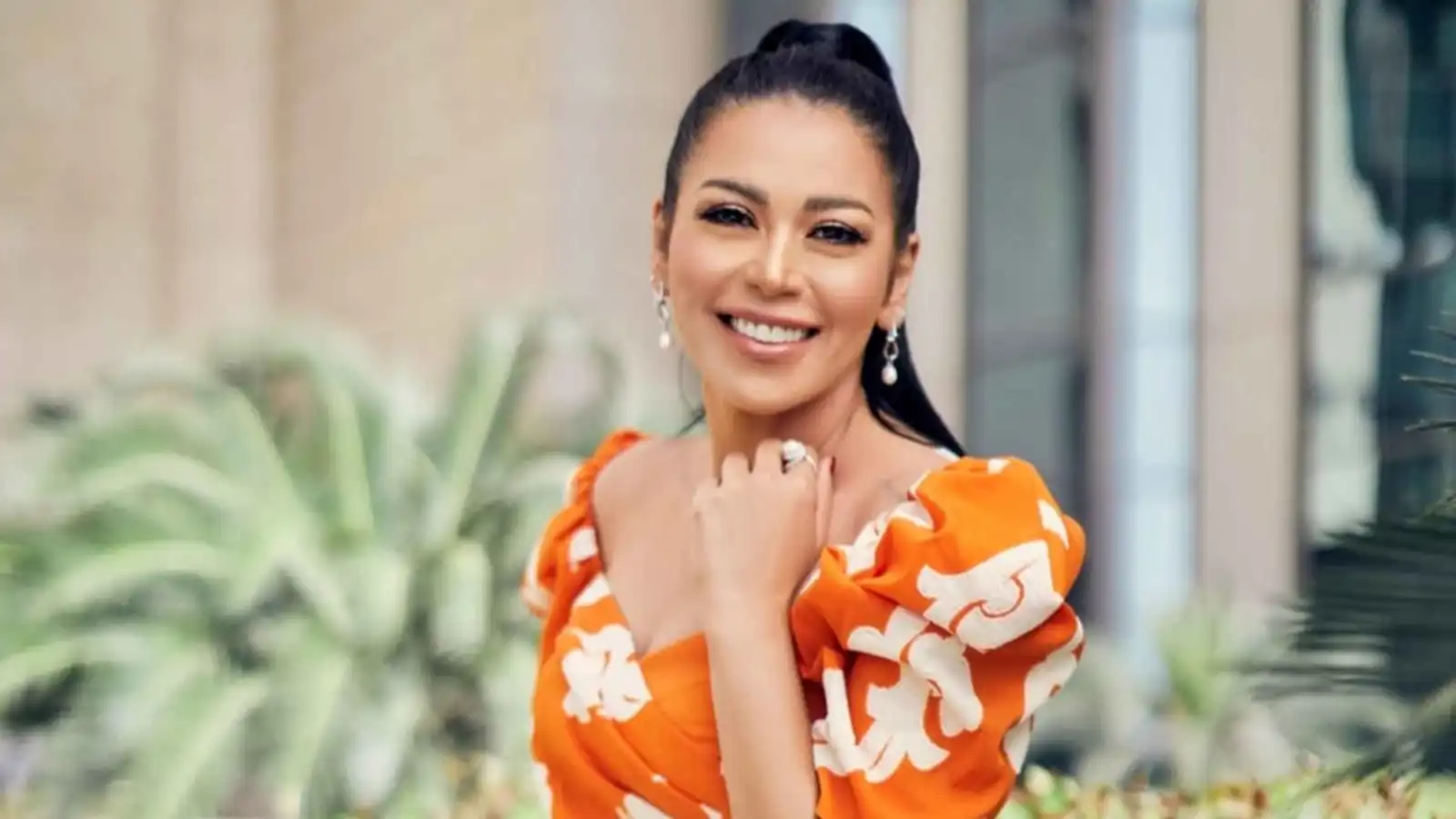 بعد ظهورها الأخير مع زوجها.. لقاء الخميسي تتوعد "المسيئين"