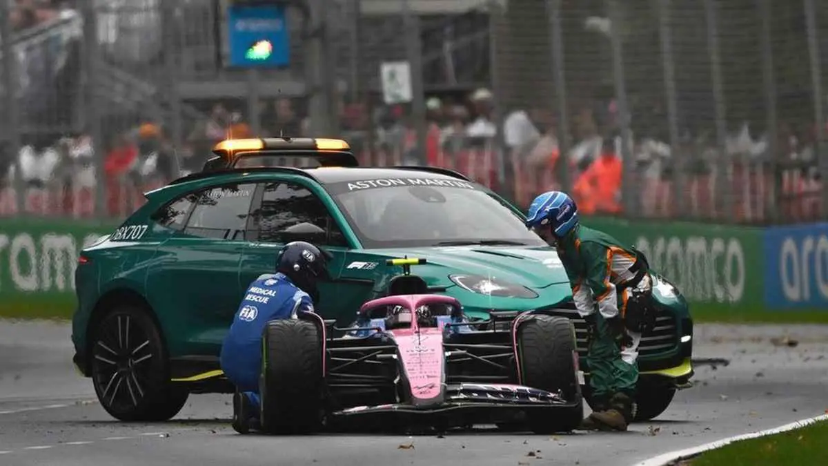 جاك دوهان يكشف أسباب حادث سيارته في سباق "فورمولا 1" (فيديو)