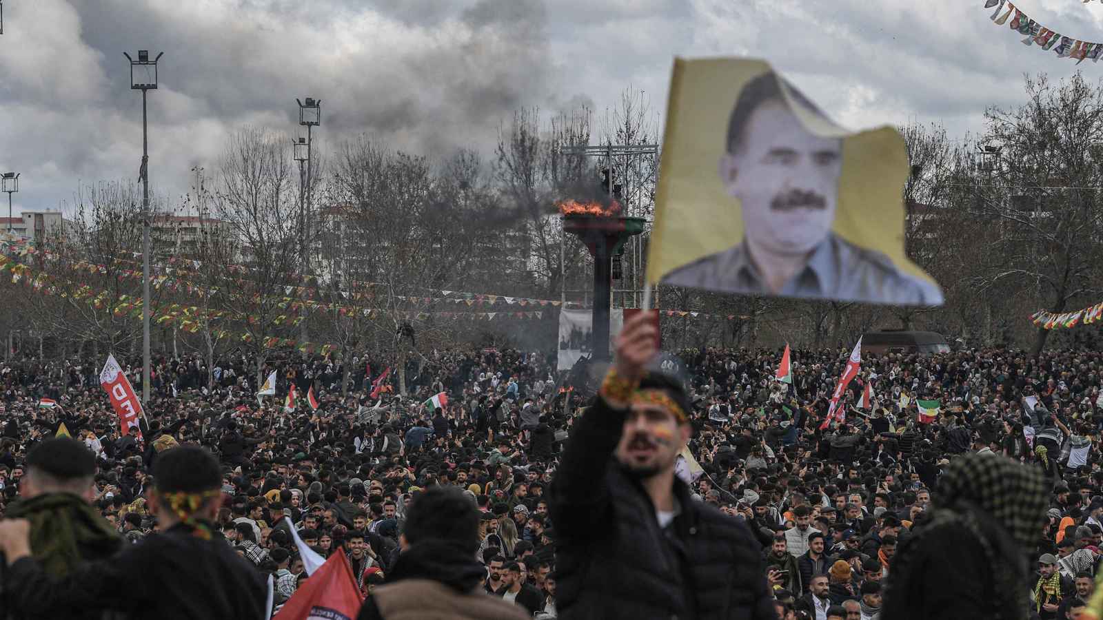 "لفهم المرحلة".. أوجلان يطلب لقاء بارزاني وطالباني وعبدي "فوراً"