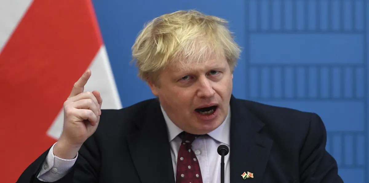 جونسون: لم يكن هدف الضربة الثلاثية في سوريا التخلص من الأسد