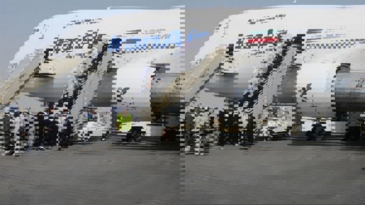 أول دفعة لخدمة الحجاج الإيرانيين تصل المدينة المنورة