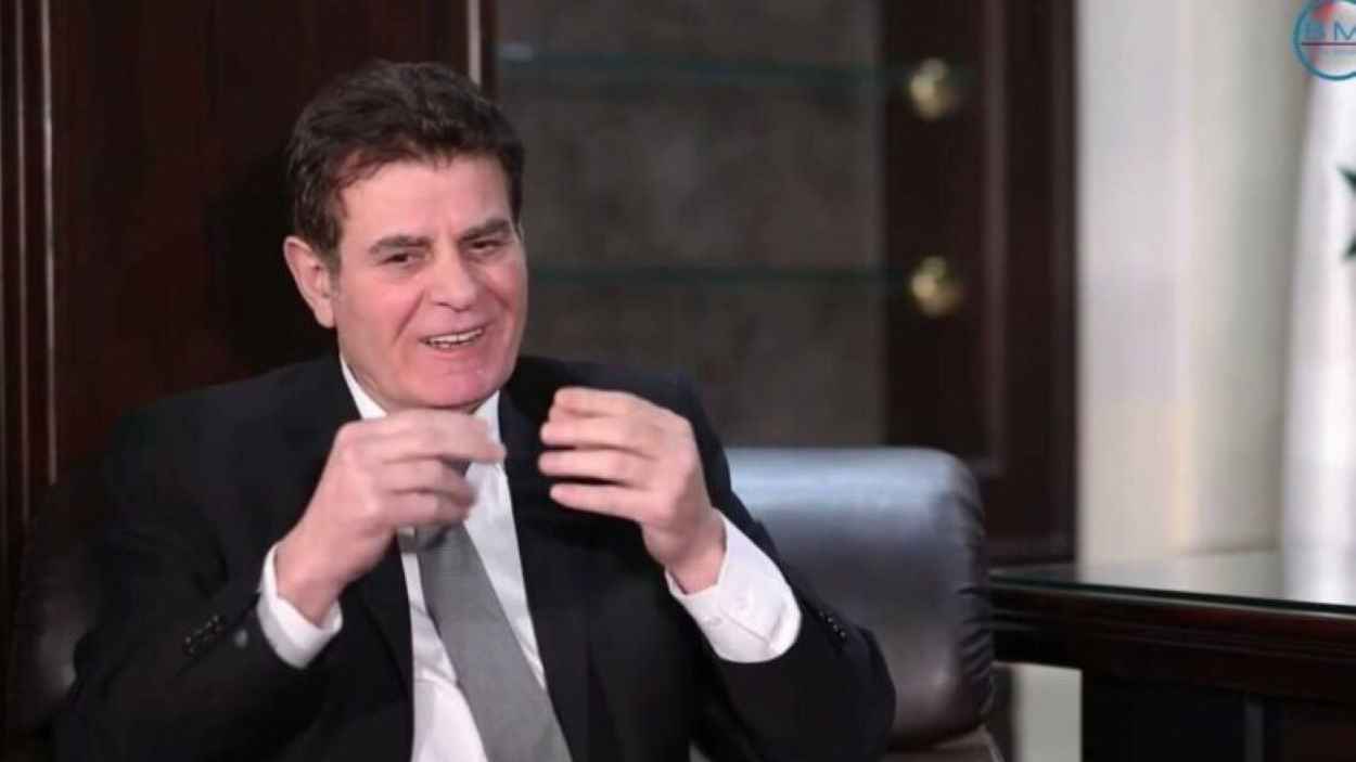 نقيب الفنانين السوريين يرفض الاعتذار عن "الحقبة السابقة"