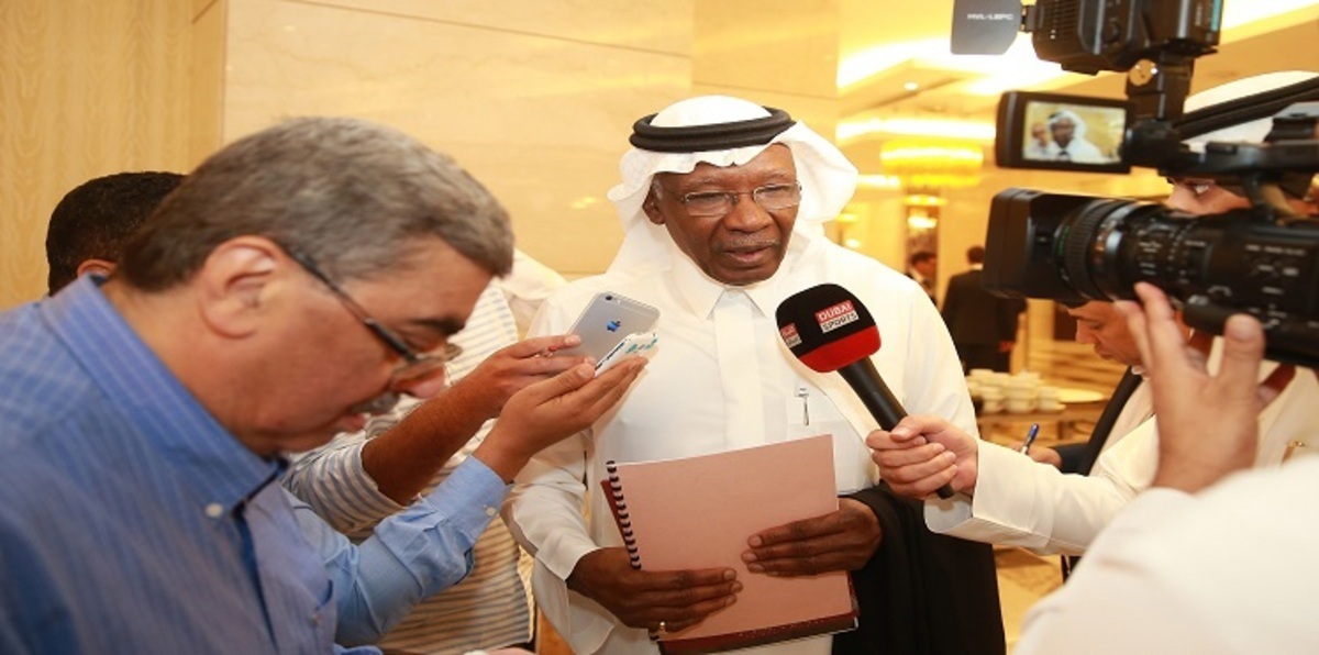 الجماهير السعودية تحتفل بانتهاء مدة رئيس اتحاد الكرة