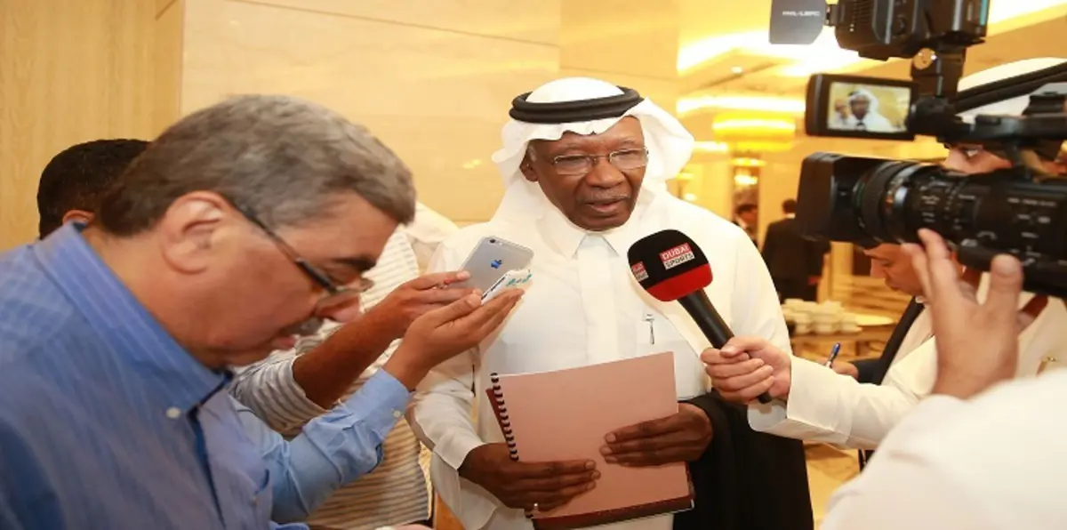 الجماهير السعودية تحتفل بانتهاء مدة رئيس اتحاد الكرة