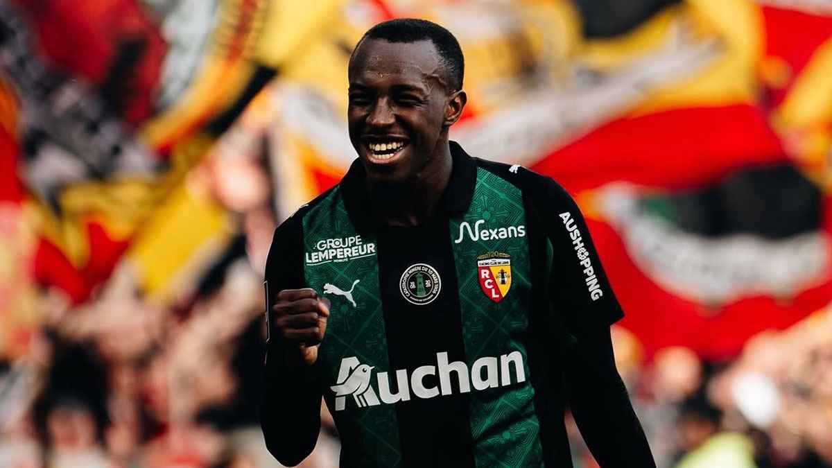 ماذا قدم سعود عبد الحميد في 24 مباراة مع لانس؟ 