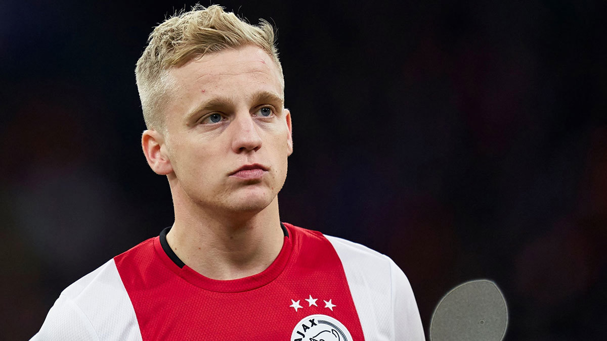 تقرير: الاتفاق تم بين ريال مدريد وأياكس على ضم فان دي بيك في الميركاتو الصيفي