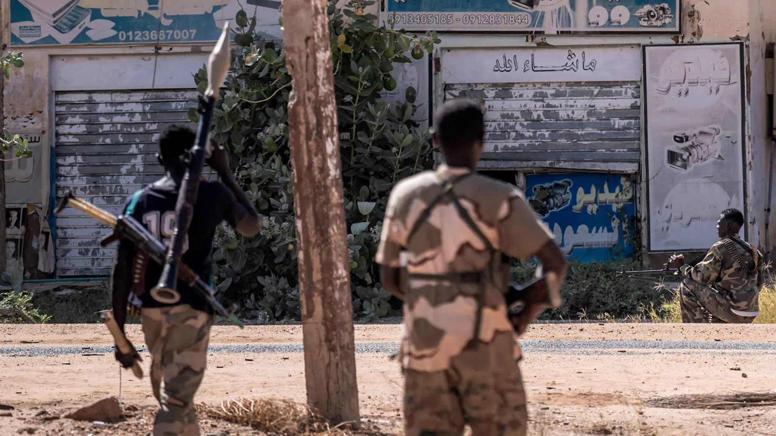 ميليشيا متحالفة مع الجيش السوداني تُعدم مواطناً في الشارع