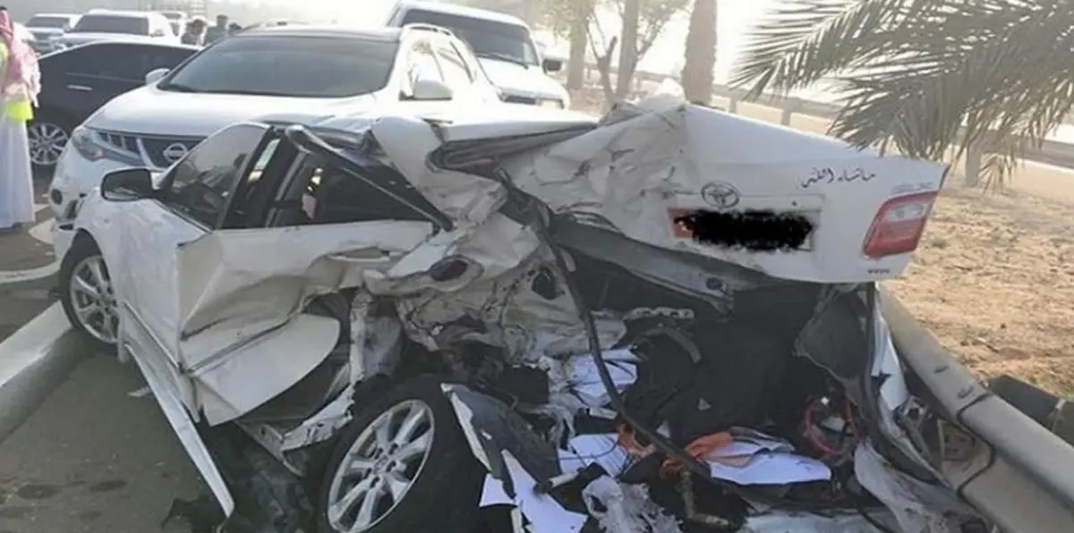 بالصور.. تصادم 25 سيارة على طريق سريع في الإمارات